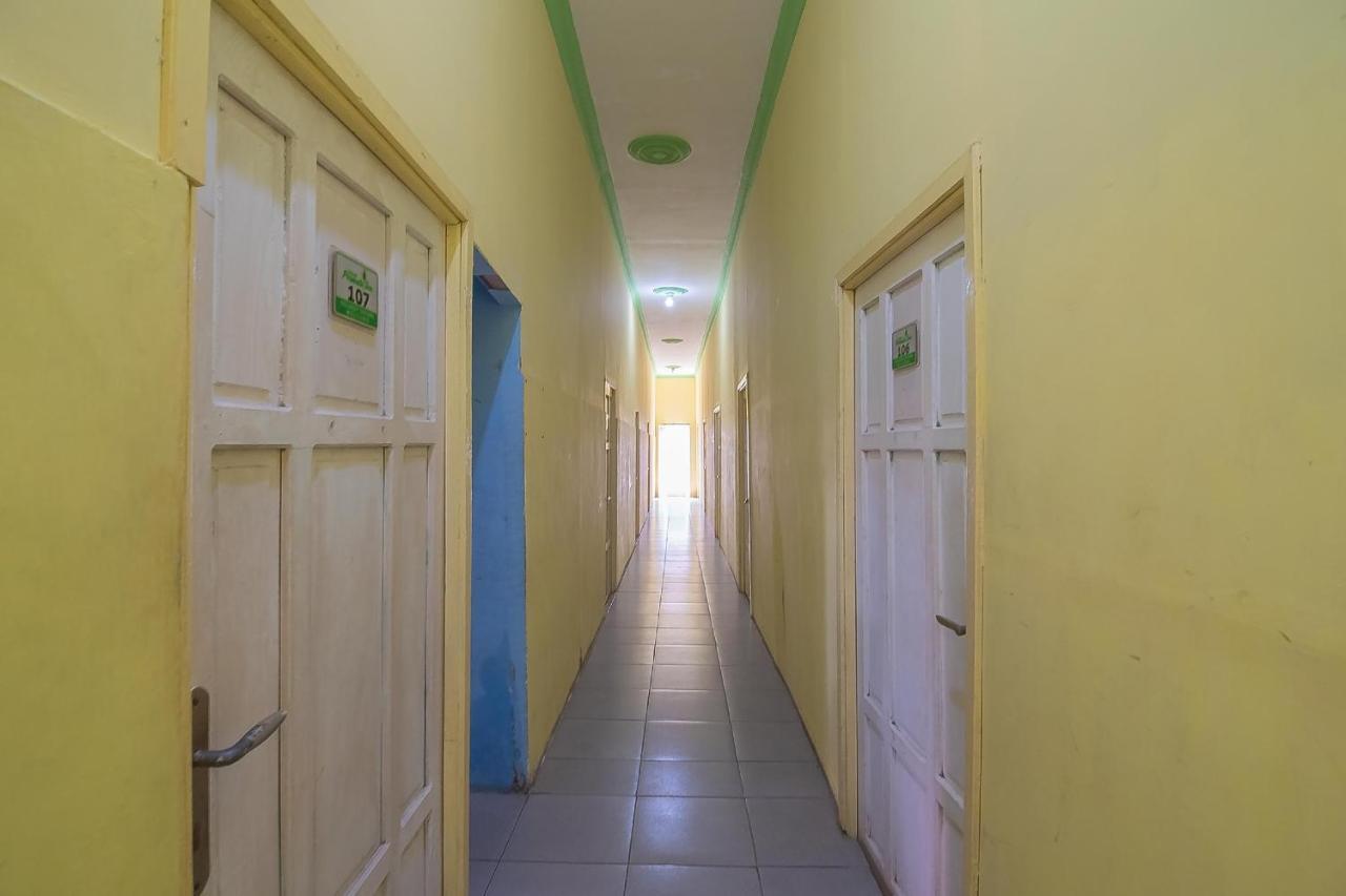 Reddoorz Syariah At Jalan Cilik Riwut Kapuas Hotel Kualakapuas Ngoại thất bức ảnh