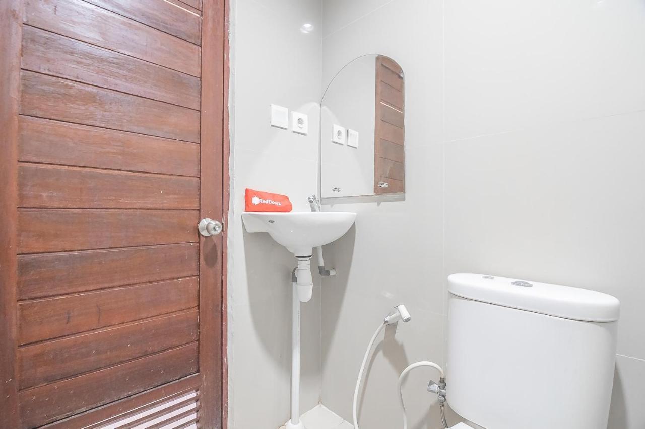 Reddoorz Syariah At Jalan Cilik Riwut Kapuas Hotel Kualakapuas Ngoại thất bức ảnh