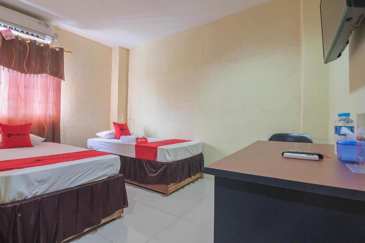 Reddoorz Syariah At Jalan Cilik Riwut Kapuas Hotel Kualakapuas Ngoại thất bức ảnh